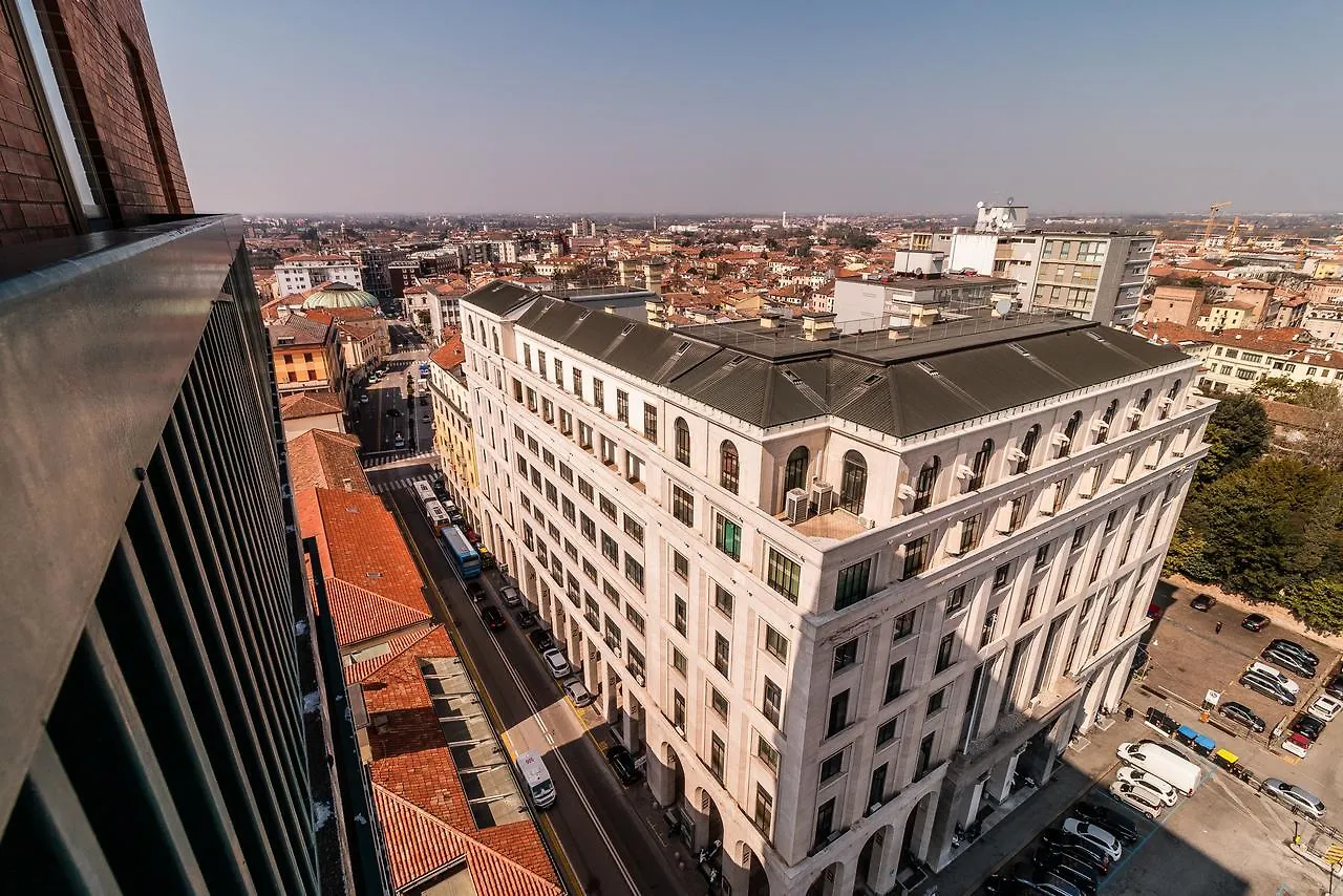 Padova Tower 13Th Floor Apartment