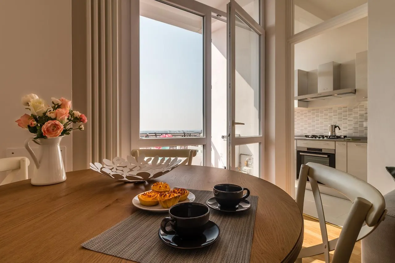 Padova Tower 13Th Floor Apartment 0*,