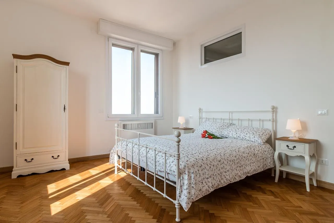Padova Tower 13Th Floor Apartment