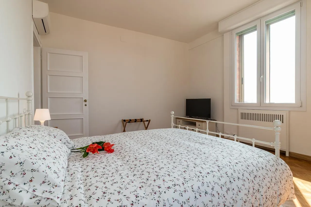 Padova Tower 13Th Floor Apartment 0*,